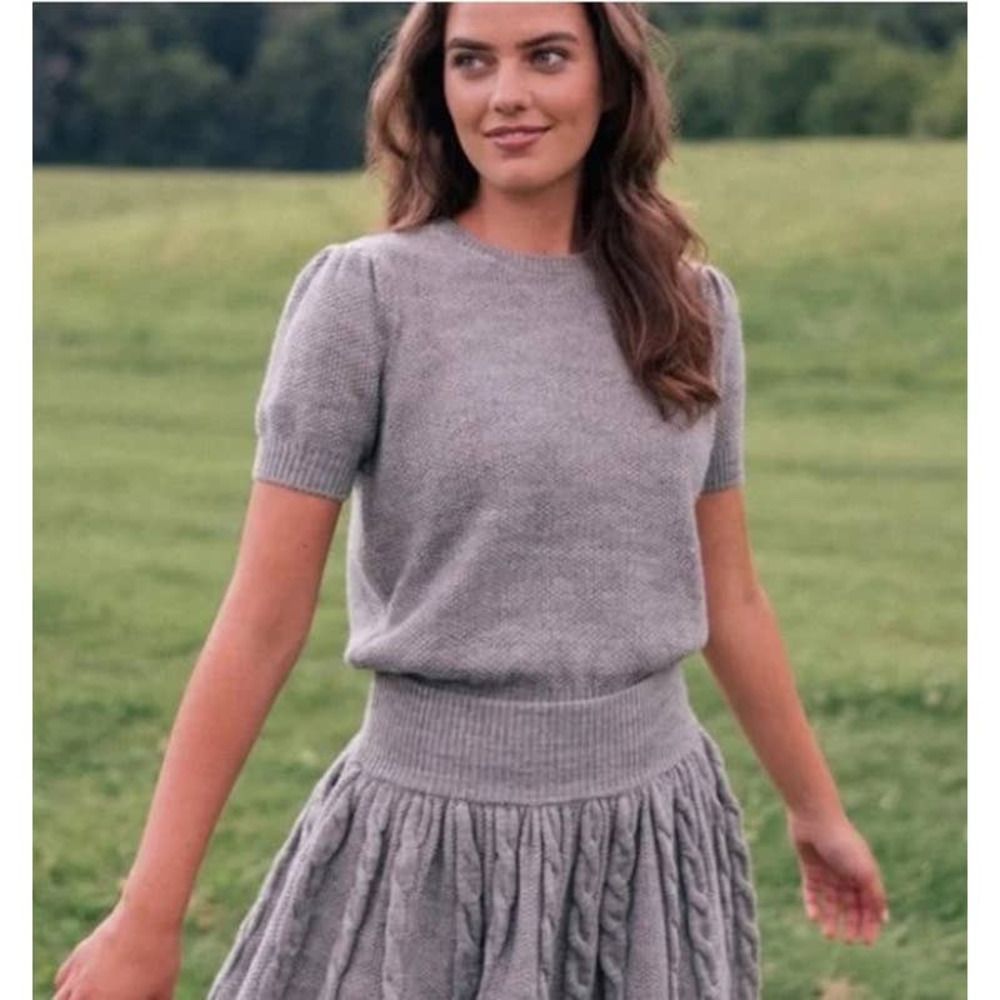 Gal Meets Glam Gray Short Sleeve Knit Sweater